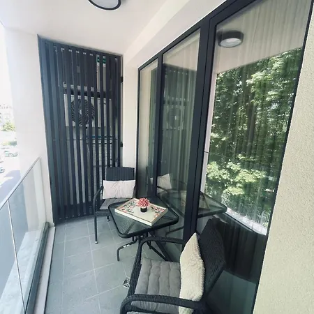 Dolce Azur Apartmens * Warna